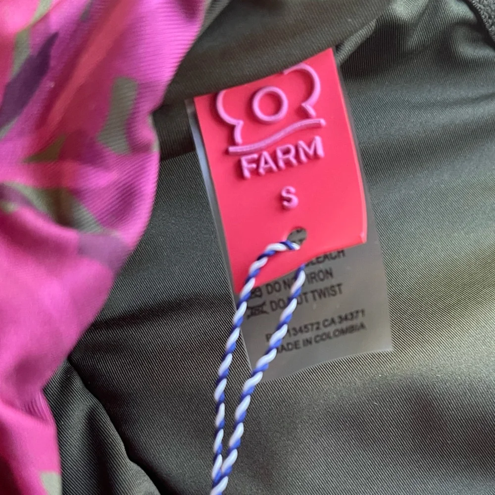 Farm Rio NWT Sz SM Brazilian design Halter one -piece swimsuit; jungle pattern. - Picture 7 of 13